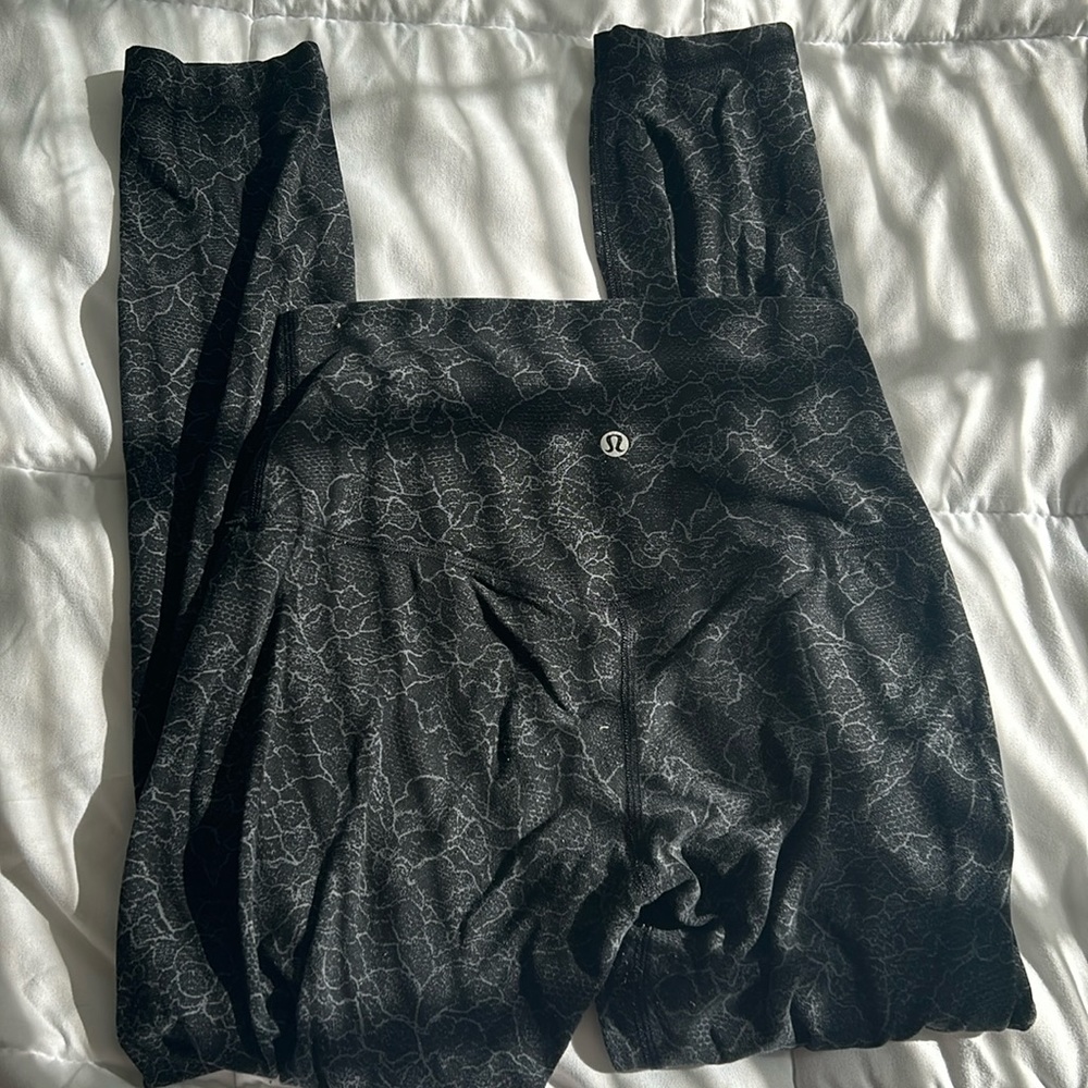 Size 6 Lulu Leggings